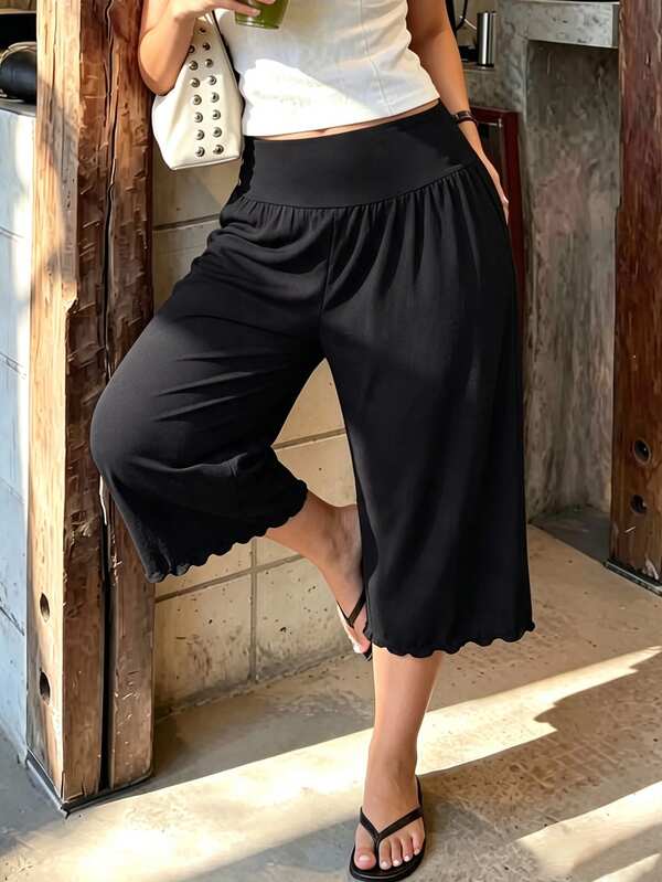 SHEIN CURVE+ Plus Size Women Casual Ruffle Hem Wide Leg Capri Pants