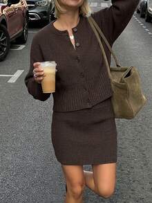 Siren Gaze 秋冬休閒極簡基礎純色針織套裝 開襟鈕扣針織外套與裙子 A-Fabric 女款日常深棕色套裝 - 深灰色 - 查看 10