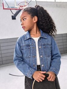 SHEIN 青少年女孩牛仔夾克外套，四季皆宜，柔軟棉質，休閒時尚百搭舒適，極簡經典翻領，前雙貼袋，寬鬆版型，中藍色水洗牛仔夾克外套，適合日常穿著與度假 - 中等水洗藍 - 查看 1