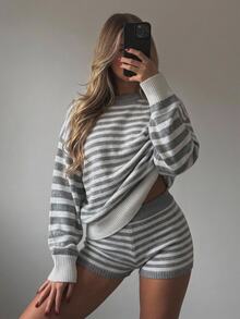 CovetEZ 2件組女款拼色條紋針織毛衣短褲套裝 白色秋季休閒居家服 - 灰色 - 查看 7