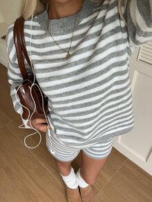 CovetEZ 2件組女款拼色條紋針織毛衣短褲套裝 白色秋季休閒居家服 - 灰色 - 查看 4