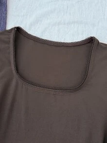 SHEIN 青少年女孩 T-Shirt，領口彈性修身款－百搭極簡長袖 T-Shirt，舒適穿著 - 棕色 - 查看 8