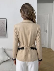 Elyressa Blus elegan untuk bepergian dengan pakaian kasual, berhiaskan renda, dan model lilitan silang. - Aprikot - View 2