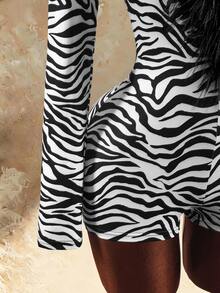 Amplova Faux Fur Collar Patchwork Deep V-Neck Long Sleeve Halloween Look Or Stylish Autumn/Winter Outfits. - Black - View 6