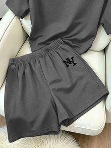 Resyla 夏季時尚休閒，適合日常與運動穿著的女士兩件套，女士黑色紐約 NY 字母印花圓領短袖 T 恤套裝，優雅舒適設計，休閒出遊兩件套 - 黑色 - 查看 4