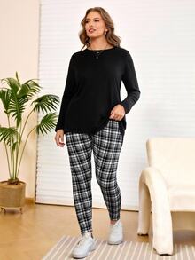 Rosumi 大码女式黑色T恤和格子紧身裤套装（冬季服装） - 黑色 - 查看 1