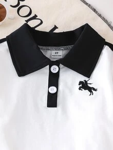 SHEIN Playful Pals 女童學院風拼色 Polo 兩件套，白色與黑色對比領上衣搭配側條紋寬腿褲，經典馬術刺繡休閒套裝，春秋極簡俐落版型，適合上學與外出，清新百搭造型 - 白色 - 查看 10