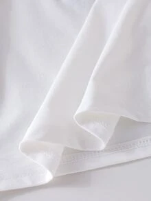 SHEIN Playful Pals 女童學院風拼色 Polo 兩件套，白色與黑色對比領上衣搭配側條紋寬腿褲，經典馬術刺繡休閒套裝，春秋極簡俐落版型，適合上學與外出，清新百搭造型 - 白色 - 查看 7