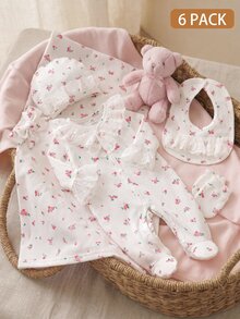 SHEIN 新生女嬰白色花卉連身衣+帽子+手套+圍兜+髮飾+包巾6件套，長袖連腳連身衣，前扣鈕扣開合，蕾絲拼接甜美可愛風，柔軟面料，適合滿月禮物、出生賀禮禮盒套裝 - 白色 - 查看 2