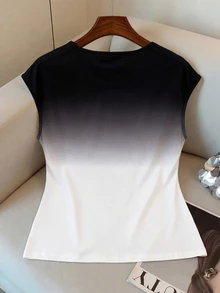 Elenzga Plus Size Simple Elegant Casual Versatile Gradient Women's T-Shirt - Black and White - View 2