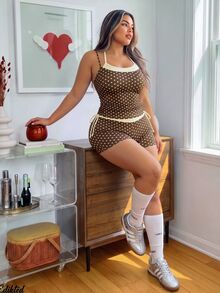 SHEIN Sovereign Charm 2026 Summer New Plus Size Women's Bikini Two Pieces Swimsuit, Sporty Polka Dot Print, Ruched Shorts, 2-Piece Set - Coffee Brown - View 4