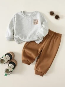 SHEIN 男嬰 2件組秋冬保暖內裡加厚可愛親子標語印花運動衫套裝，嬰兒冬季服飾，運動服，街頭風 - 棕色 - 查看 2