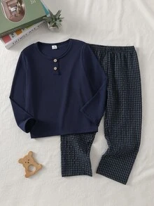 SHEIN Vintaside Kids 男童 2 件組羅紋針織亨利領睡衣套裝，長袖鈕扣上衣與格紋鬆緊腰長褲，柔軟舒適日常居家服 - 藏蓝色 - 查看 3