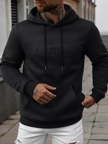 Manfinity Homme 男士字母壓紋長袖休閒口袋抽繩連帽衛衣，男士連帽衫，男士黑色連帽衫，設計師連帽衫 - 黑色 - 查看 3