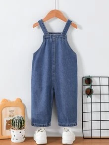 SHEIN Playful Pals 男嬰牛仔藍時尚復古休閒四季款酸洗前胸字母印花可調肩帶吊帶褲 - 中等水洗藍 - 查看 2