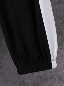 Vacaura 2件套青少年男童休闲撞色拼布字母印花T恤和运动裤套装 - 黑與白 - 查看 7