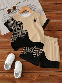 Baby Boy Round Neck Colorblock Knight Print Short Sleeve T-Shirt And Shorts Casual Daily Outfit - Multicolor - View 3