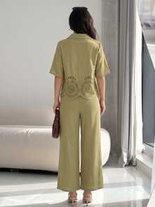 Rue Lumi Damen grünes gewebtes Kurzarm V-Ausschnitt Burnout elegantes Lässig Top und gerade geschnittene Hose 2 Stücke Set, Frühling/Sommer - Grün - Übersicht 3