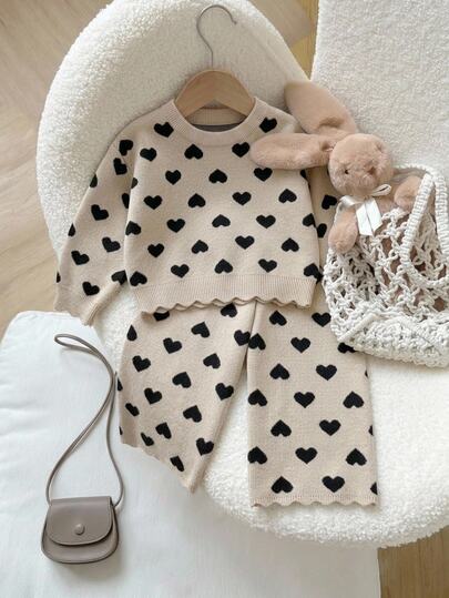 SHEIN Baby Girl Autumn/Winter Fashion Casual Cute Heart Pattern Jacquard Knit Crew Neck Pullover Sweater Long Sleeve Top And Wide Leg Pants 2-Piece Set, Suitable For Spring/Autumn/Winter, Pairs With Cotton Padded Jacket