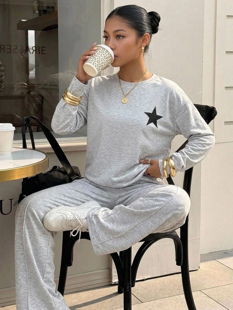 SHEIN 青少年女孩星形印花長袖T恤套裝,休閒針織彈性舒適長褲 - 灰色 - 查看 1