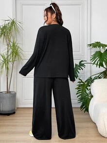 SHEIN EZwear 大尺碼女款純色圓領長袖上衣與長褲休閒套裝，傳統優雅日常居家辦公正式穿搭，黑色，秋季，2件組 - 黑色 - 查看 2