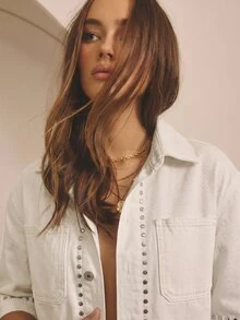 Aralina 女款白色鉚釘短版夾克，鈕扣前開襟，短袖休閒外出上衣，適合音樂節、度假、夏秋冬季，牛仔女孩風可愛上衣 - 白色 - 查看 3