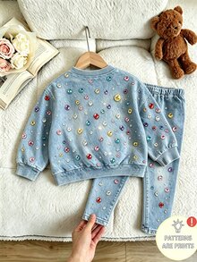 女童 2 件套運動衫套裝，時尚仿水鑽寶石印花，復古圓領運動衫搭配同款印花長褲，寬鬆舒適版型，日常穿搭，甜酷風格兒童 2 件套，秋冬休閒童裝，氣質女童運動衫套裝，適合外出與上學 - 彩色 - 查看 2