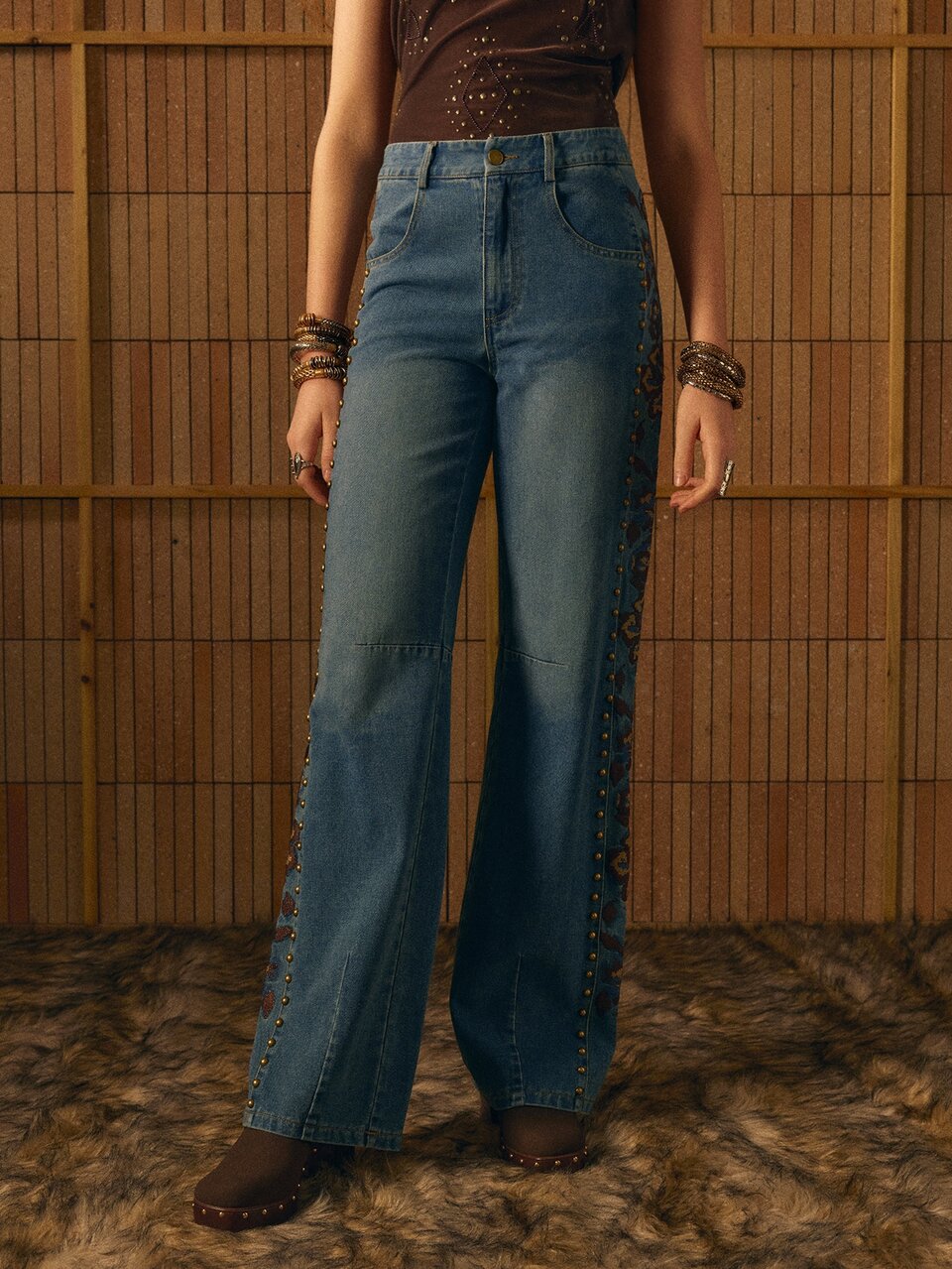 MOTF STUDIO EMBROIDERY RIVET DECOR STRAIGHT LEG JEANS