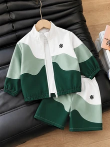 SHEIN Coolqubz 小男孩字母圖案拼色長袖上衣與短褲休閒日常兩件套 - 綠色 - 查看 1