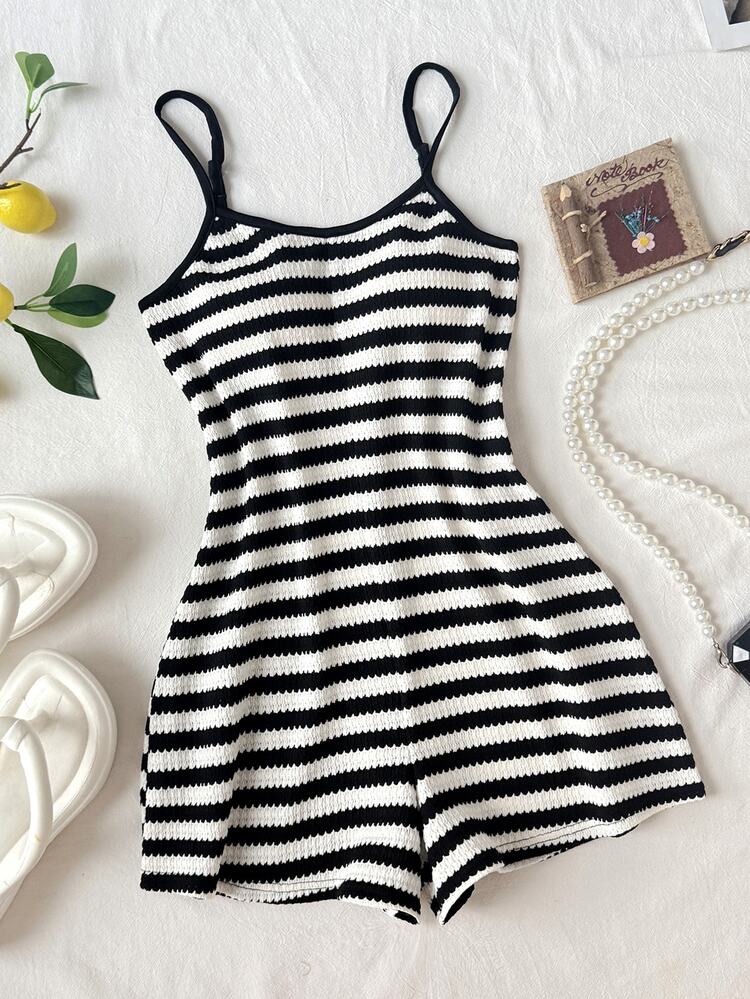 SHEIN Tween Girl Spring/Summer Casual Vacation Fashion Street Black & White Striped Knit Jacquard Faux Knitted Loose Comfortable Fitted Spaghetti Strap Romper Tween Girl - Black and White - View 3