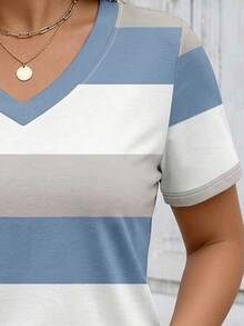 SHEIN LUNE Summer Outing Top, Plus Size Women's V-Neck Short Sleeve T-Shirt, Classic Colorful Striped Print Pattern, Pattern Design, Daily Wear, Casual Versatile, Commute Style, Outdoor Wear, Comfortable Fabric - Multicolor - View 3