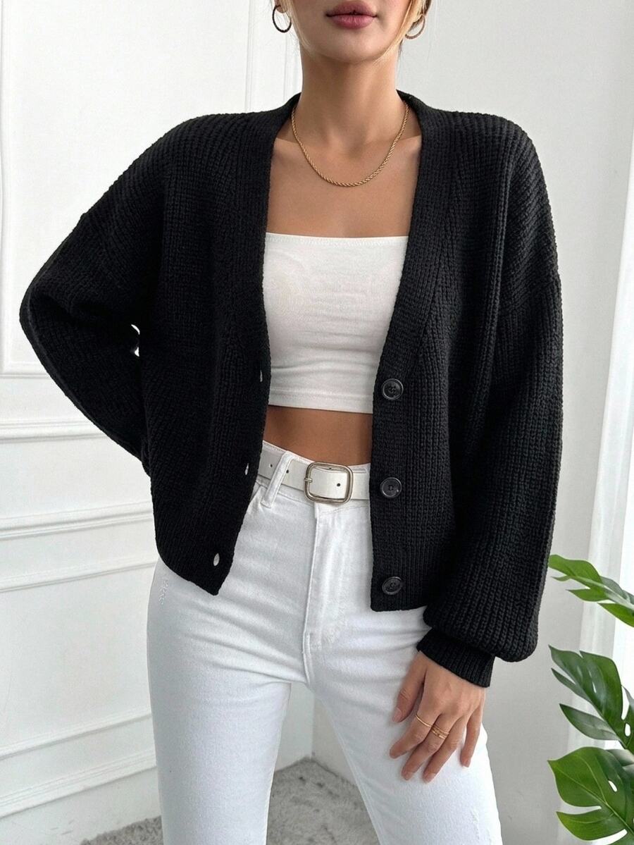 SHEIN كارديجان نسائي بلون موحد محبوك بأضلاع مع أزرار وياقة على شكل حرف V وأكمام طويلة كاجوال أساسي للمكتب والاستخدام اليومي والأعمال والمدرسة باللون الأسود للخريف - الأسود - مشاهدة 1