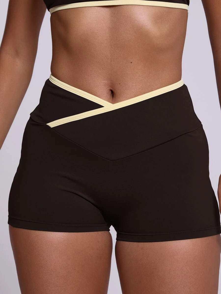 Musera Sport Celana Pendek Mini Setelan Aktif Warna Kontras dengan Potongan V Depan, Warna Kuning Mentega, Cocok untuk Musim Gugur/Musim Dingin, Olahraga, Pilates, Kebugaran, dan Aktivitas Kasual Sehari-hari - Coffee Brown - View 1
