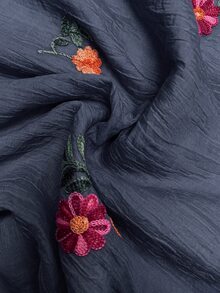 GlowEve 夏季新款精緻清新花卉刺繡紋理女款圓領上衣 - 寶藍色 - 查看 5