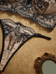 PinupPomp 2pcs Embroidered Front V-Neck Wire-Free Lingerie Bra & Panty Set , Fashion Summer Style - Multicolor - View 5