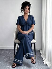 GlowEve CURVE Plus Size Navy Blue Printed Tie-Front Top & Wide Leg Pants 2 Pieces Set - Navy Blue - View 3