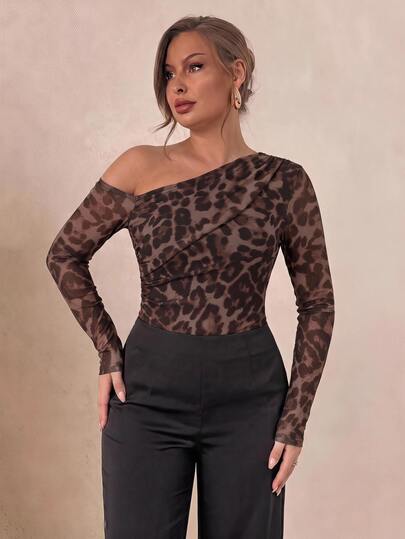 GlowEve CURVE Body grande taille pour femmes avec imprimé léopard, épaules ajourées et manches longues