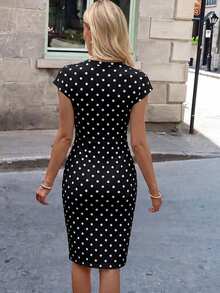 SHEIN LUNE Women's Casual Knot Pattern Print Fitted Dress, Elegant Women's Dress, Casual Style - Black and White - View 3