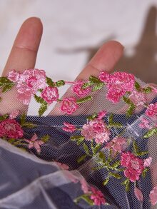ZzzCrew 精緻網紗刺繡荷葉邊修身細肩帶背心與長褲女款睡衣套裝 - 藏蓝色 - 查看 5