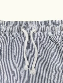 SHEIN LUNE CURVE 大尺碼女款梭織復古細條紋泡泡紋理彈性抽繩寬鬆舒適休閒日常通勤百搭短褲 - 黑與白 - 查看 5