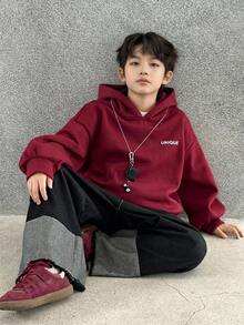 DAZY 男童休闲宽松字母印花抓绒卫衣，秋冬季街头风卫衣 - 酒紅色 - 查看 2