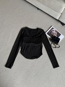 Joudiya Women's V-Neck Slim Fit Versatile Daily Long Sleeve T-Shirt - Black - View 2
