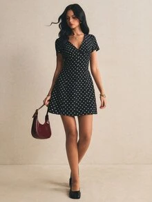Poéselle 女士 1960 年代复古黑白波点裹身迷你连衣裙，夏季短袖 V 领 A 字型吊带裙，适合早午餐、约会之夜和派对穿着 - 黑色 - 查看 6
