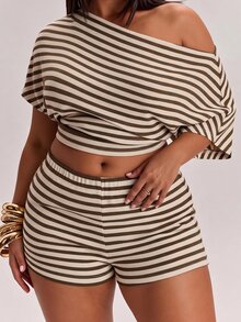 SHEIN BAE CURVE 大尺碼女款米色不對稱領無袖上衣迷你短褲2件套 度假夏季性感 - 咖啡棕 - 查看 2