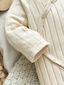 SHEIN Newborn Apricot Soft Comfortable Cotton Ribbed Fabric Diagonal Collar Long Sleeve Romper + Hat Set - Apricot - View 7