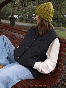 DAZY Lightweight Sleeveless Padded Vest Jacket, Quilted Pattern, Loose Casual Streetwear Embroidered Letter Design, Women Cotton Outerwear, Autumn Black - Black - View 1
