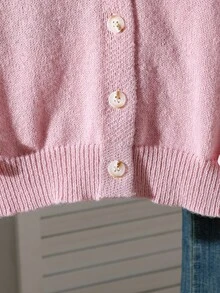 SHEIN 女童甜美可愛 3D 粉櫻花與灰玫瑰色短版 V 領長袖落肩針織開襟毛衣，休閒外穿，適合購物與聚會，秋冬款 - 藕粉色 - 查看 4