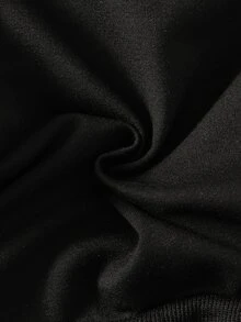 SHEIN طقم بلوزة طويلة الأكمام بياقة طاقم وبنطلون رياضي مطبوع بخطوط للأطفال الرضع الذكور بطراز عتيق - رمادي - مشاهدة 4