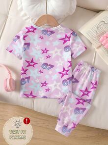 [隨機發貨1套]女童幼兒春夏季睡衣套裝，酷K-POP女團圖案印花，淡粉色與藍色清新配色，針織面料，舒適柔軟高彈性修身款，UV光感螢光，圓領短袖與長褲2件式居家睡衣 - 彩色 - 查看 2