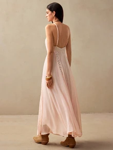 Willow Rêve Women's Light Skin Tone V-Neck Lace Maxi Dress, Romantic Cottagecore Wedding Style, Boho Picnic Vacation Light Pink Summer - Apricot - View 4